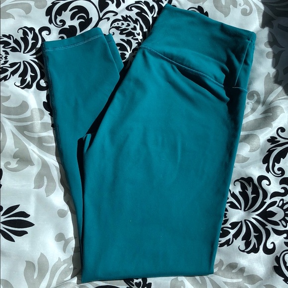 Brand New VS Leggings! - Picture 1 of 4